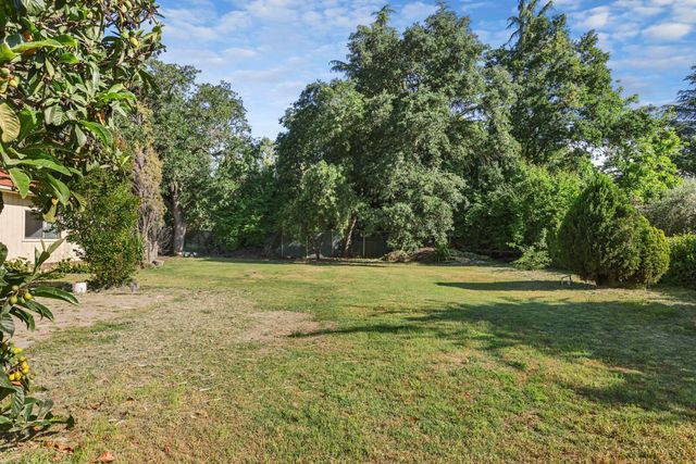 8932 N Highway 99, Stockton, CA 95212