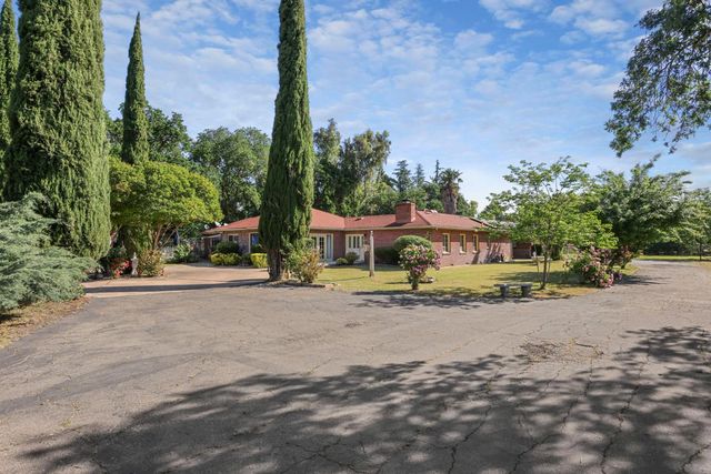 8932 N Highway 99, Stockton, CA 95212