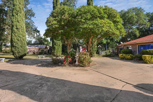 8932 N Highway 99, Stockton, CA 95212