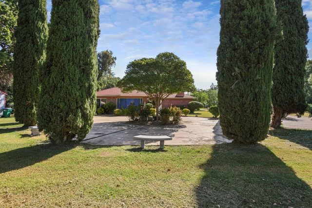 8932 N Highway 99, Stockton, CA 95212