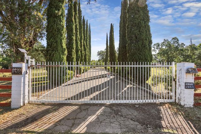 8932 N Highway 99, Stockton, CA 95212