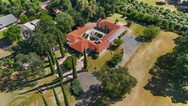 8932 N Highway 99, Stockton, CA 95212