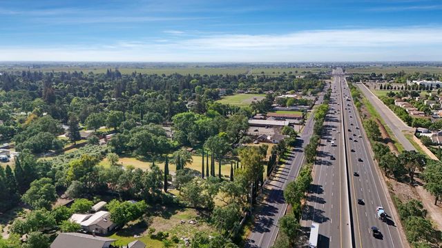 8932 N Highway 99, Stockton, CA 95212