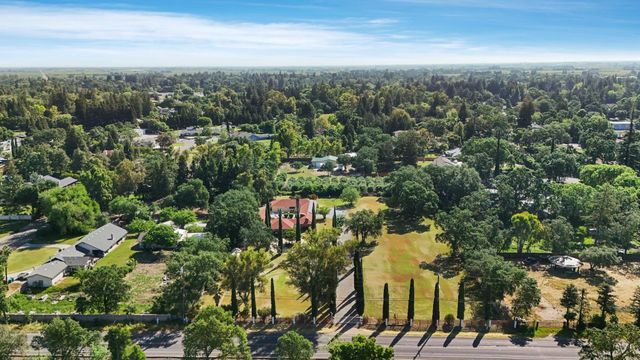 8932 N Highway 99, Stockton, CA 95212