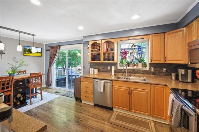 14409 E Sunnyside Dr, Veradale, WA 99037