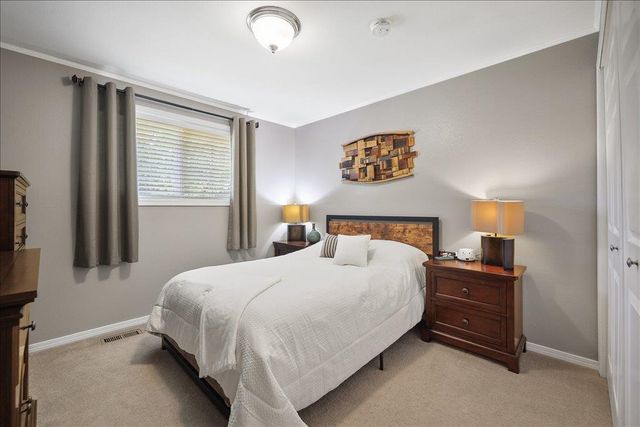 14409 E Sunnyside Dr, Veradale, WA 99037