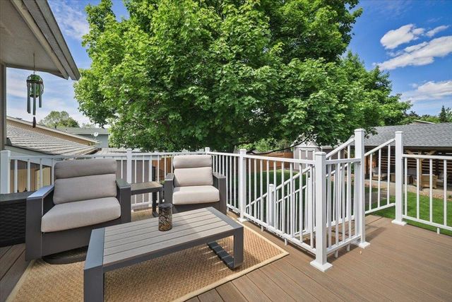 14409 E Sunnyside Dr, Veradale, WA 99037