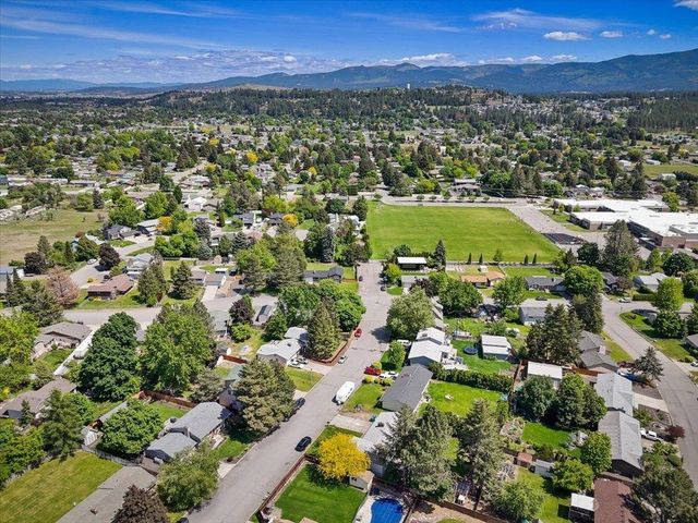 14409 E Sunnyside Dr, Veradale, WA 99037