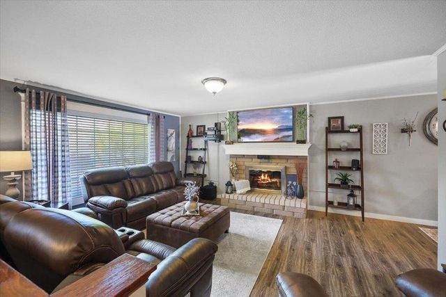 14409 E Sunnyside Dr, Veradale, WA 99037