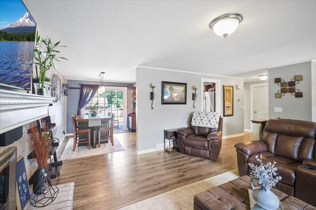 14409 E Sunnyside Dr, Veradale, WA 99037