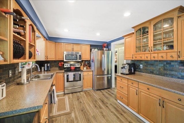 14409 E Sunnyside Dr, Veradale, WA 99037