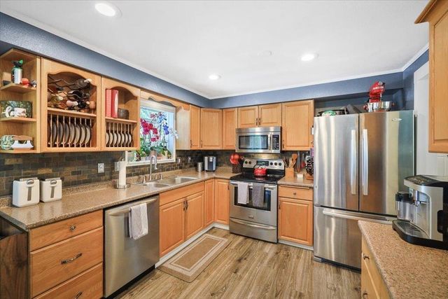 14409 E Sunnyside Dr, Veradale, WA 99037