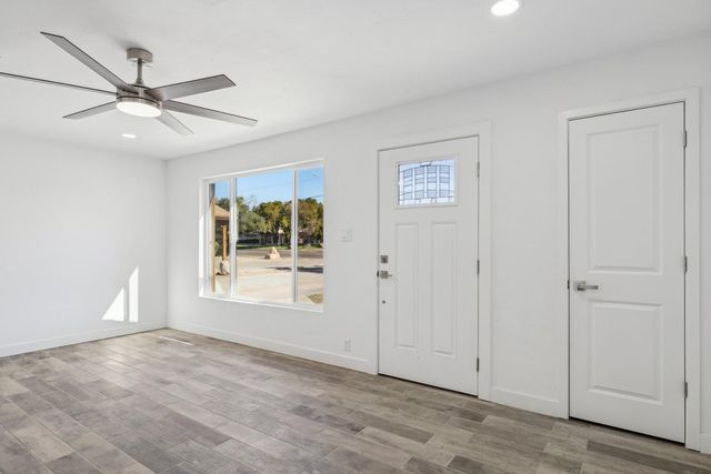 4144 N 36th Street, Phoenix, AZ 85018