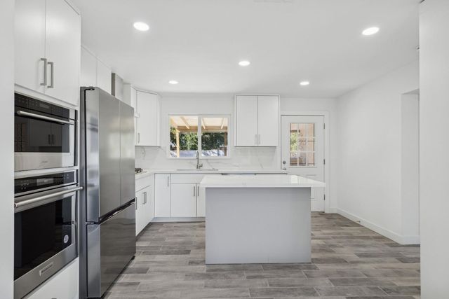 4144 N 36th Street, Phoenix, AZ 85018