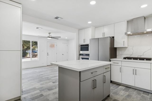 4144 N 36th Street, Phoenix, AZ 85018