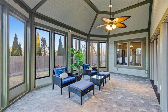 635 W Pierre LANE, Port Washington, WI 53074