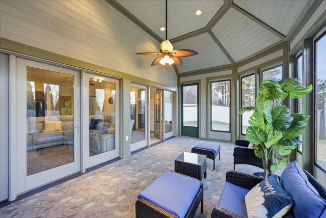 635 W Pierre LANE, Port Washington, WI 53074