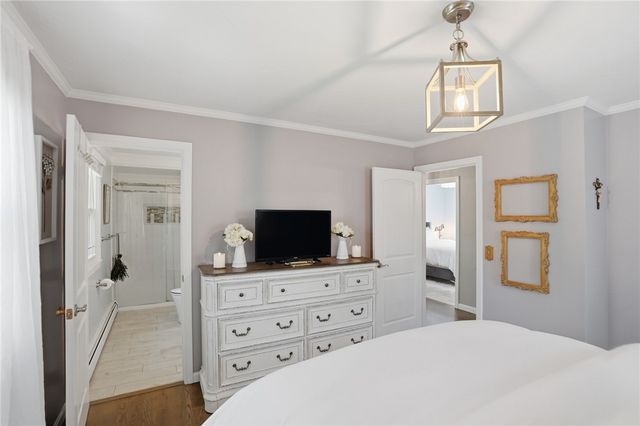 75 OAK DELL Circle, East Greenwich, RI 02818