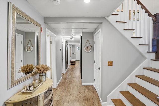 75 OAK DELL Circle, East Greenwich, RI 02818