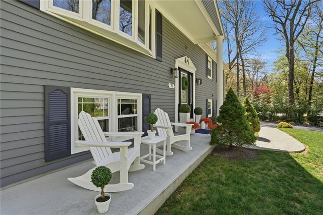 75 OAK DELL Circle, East Greenwich, RI 02818