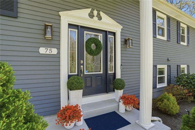75 OAK DELL Circle, East Greenwich, RI 02818