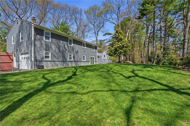 75 OAK DELL Circle, East Greenwich, RI 02818