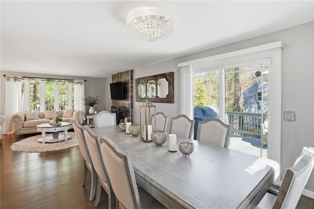 75 OAK DELL Circle, East Greenwich, RI 02818