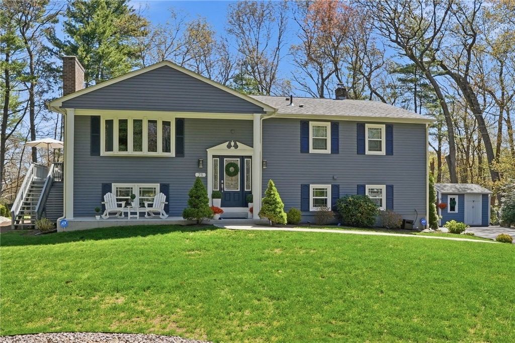 75 OAK DELL Circle, East Greenwich, RI 02818