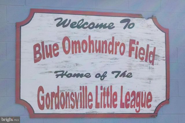 320 EAST ST, Gordonsville, VA 22942