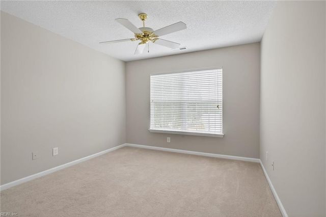 1602 Waters Edge LN, Suffolk, VA 23435
