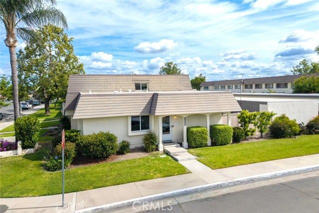 9692 Bloomfield, Cypress, CA 90630