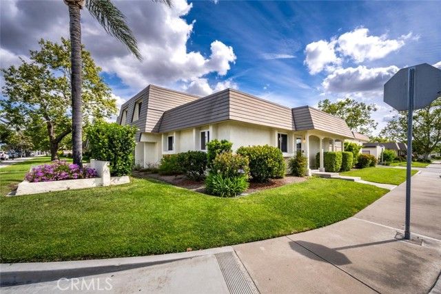 9692 Bloomfield, Cypress, CA 90630