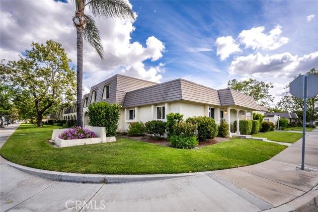 9692 Bloomfield, Cypress, CA 90630