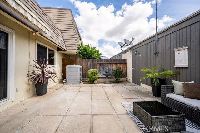 9692 Bloomfield, Cypress, CA 90630