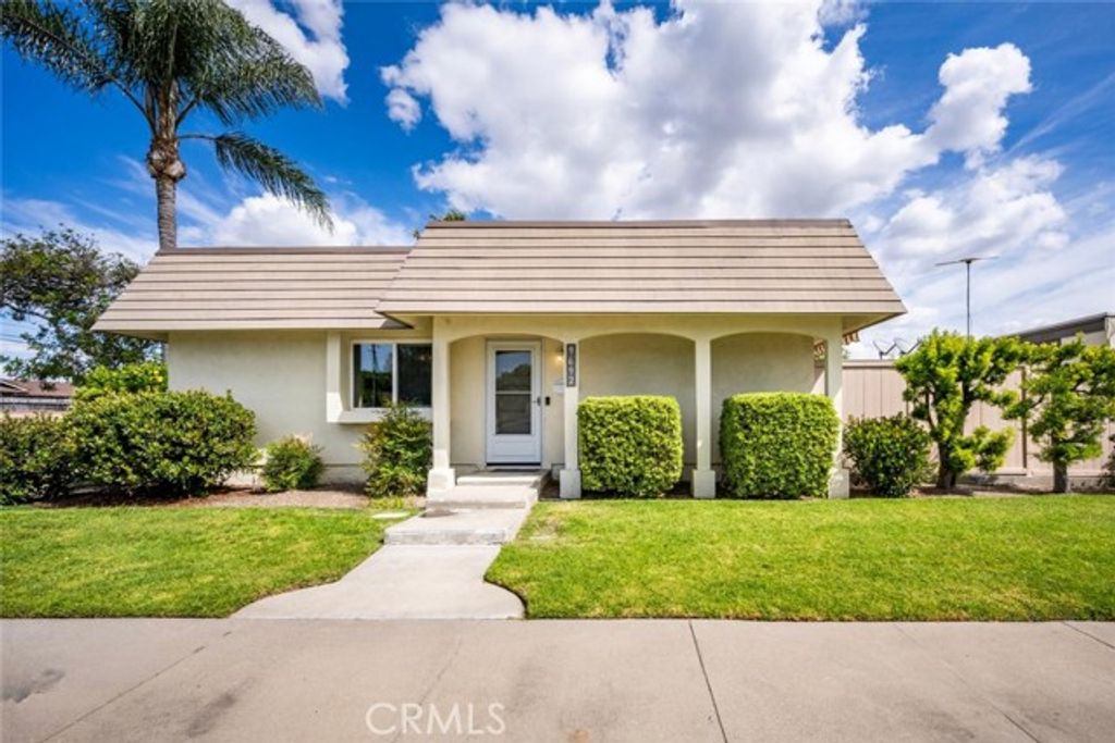 9692 Bloomfield, Cypress, CA 90630