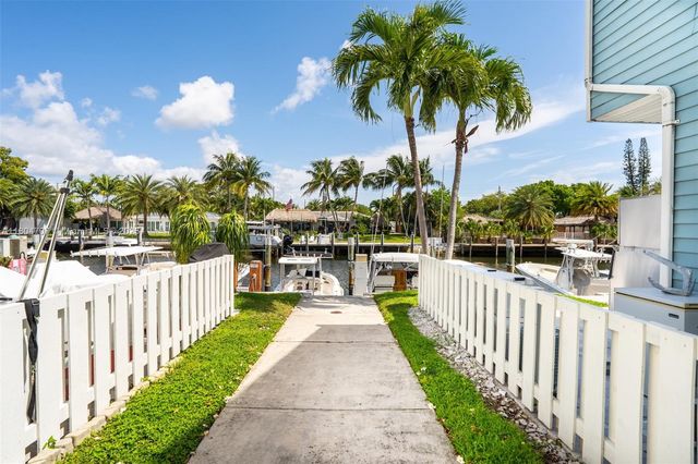 2683 NE 15th St, Pompano Beach, FL 33062