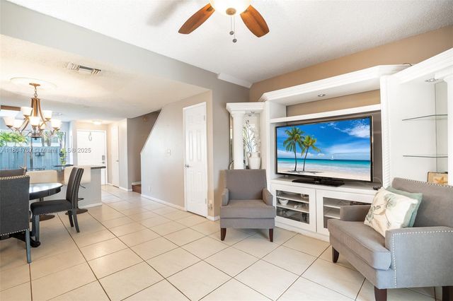 2683 NE 15th St, Pompano Beach, FL 33062