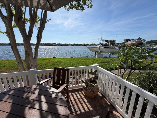 5001 STARFISH DRIVE SE B, St Petersburg, FL 33705