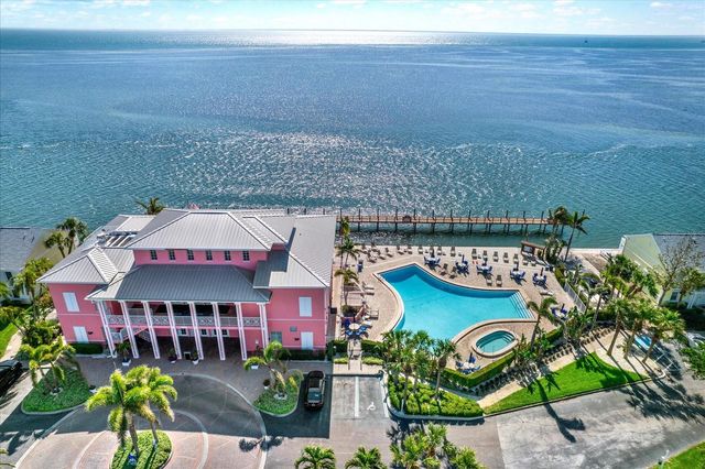 5001 STARFISH DRIVE SE B, St Petersburg, FL 33705