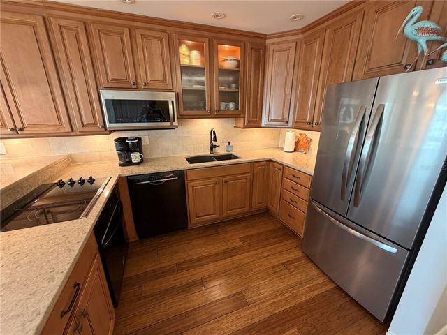 5001 STARFISH DRIVE SE B, St Petersburg, FL 33705
