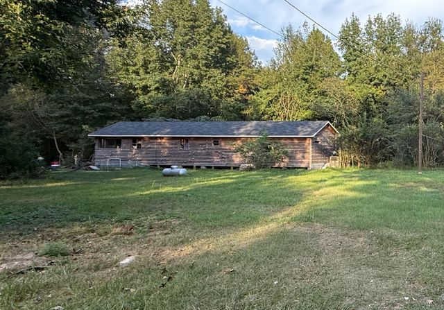 41 Terrys Chapel Rd., Foxworth, MS 39483