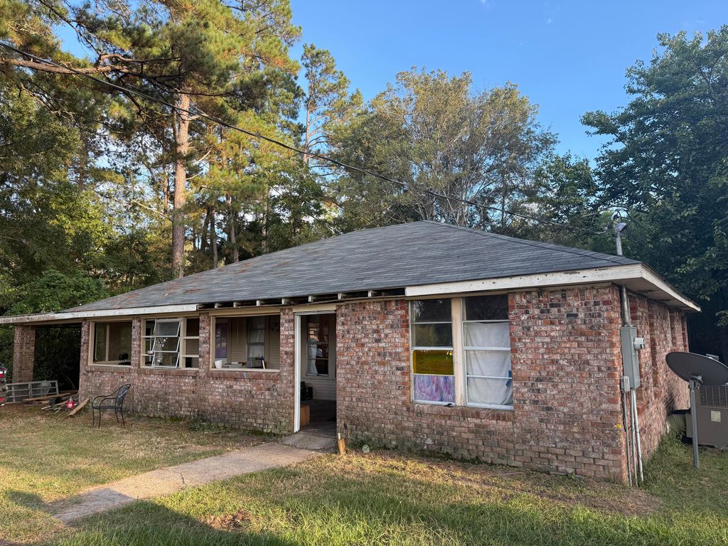 41 Terrys Chapel Rd., Foxworth, MS 39483