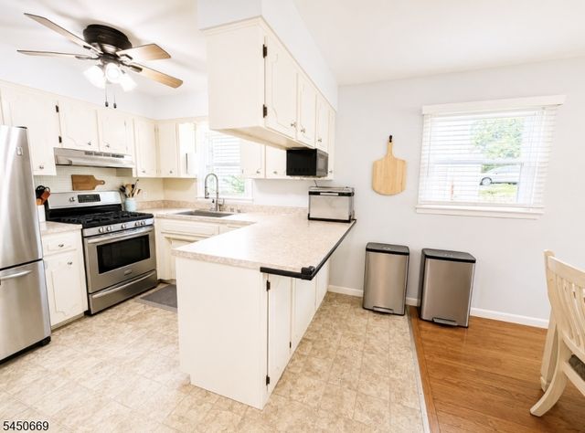 522 Dinah Rd, Roxbury Twp., NJ 07850