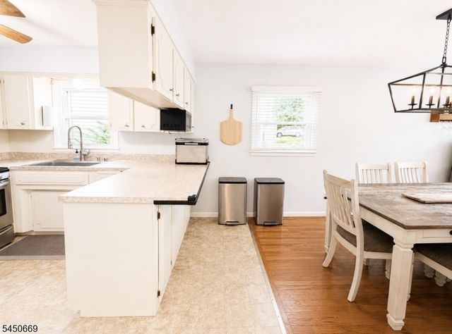 522 Dinah Rd, Roxbury Twp., NJ 07850
