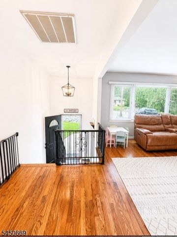 522 Dinah Rd, Roxbury Twp., NJ 07850