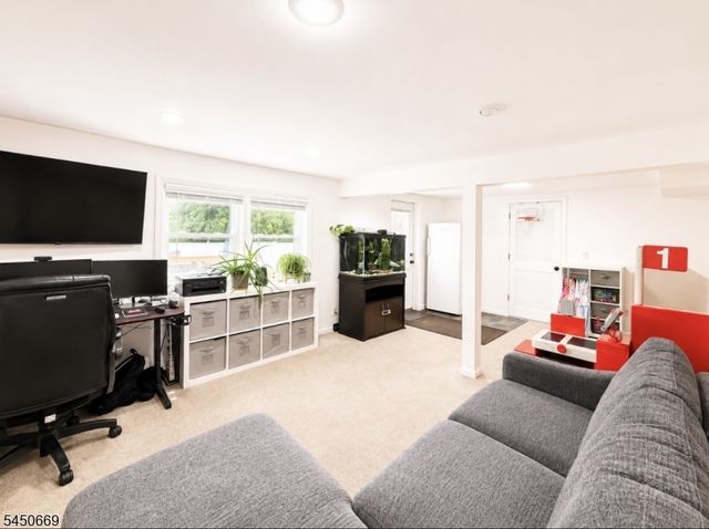 522 Dinah Rd, Roxbury Twp., NJ 07850