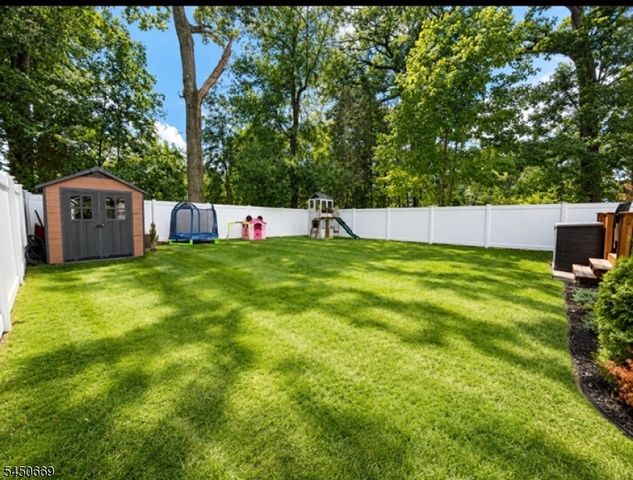 522 Dinah Rd, Roxbury Twp., NJ 07850