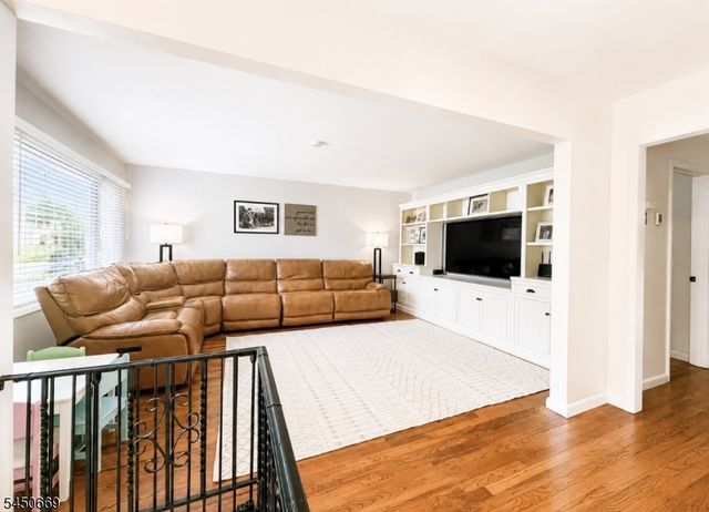 522 Dinah Rd, Roxbury Twp., NJ 07850