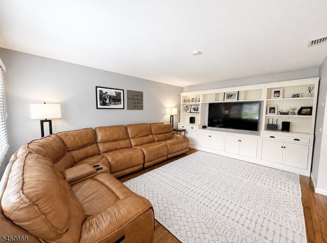 522 Dinah Rd, Roxbury Twp., NJ 07850
