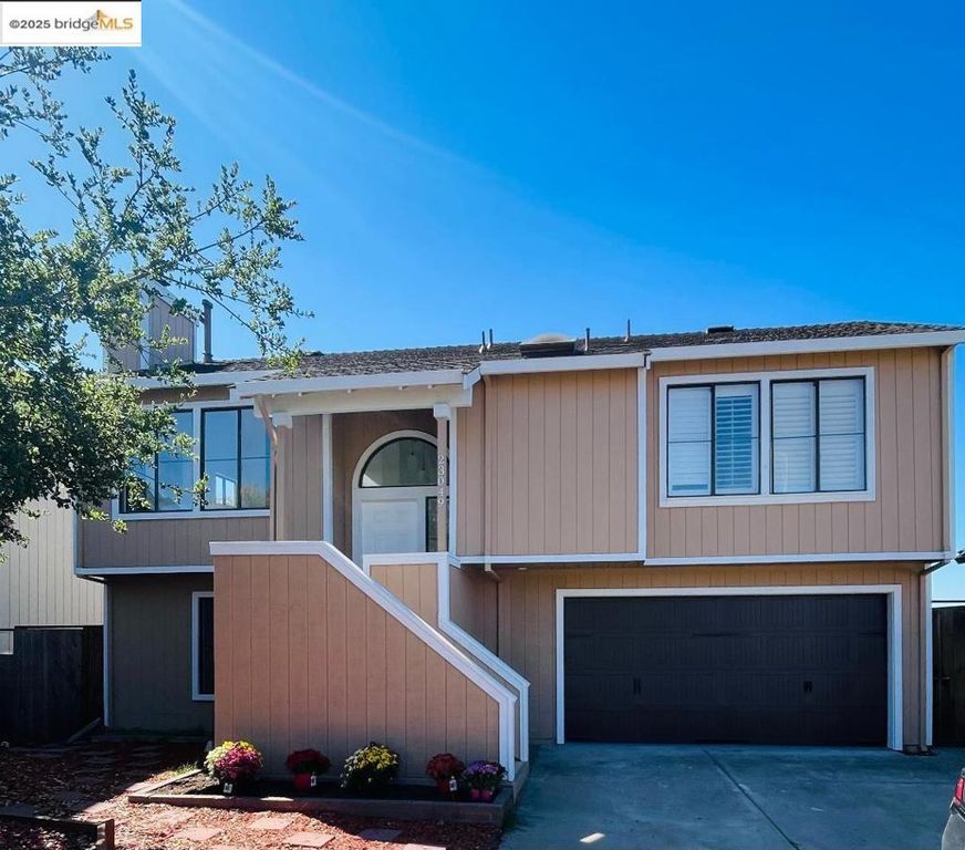 23049 Lakeridge Ave, Hayward, CA 94541